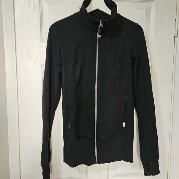 Lululemon jacket - Picture 1 of 5